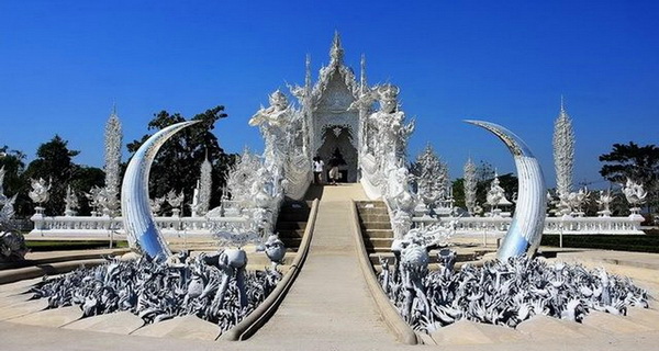 rong khun temple, attractions in chiang rai, wat rong khun