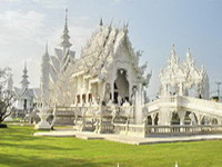 important temples in the north of thailand, Wat Rong Khun